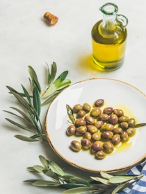 El aceite de oliva virgen es un producto natural de belleza