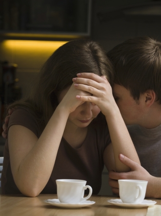 La soledad de la mujer mal acompañada