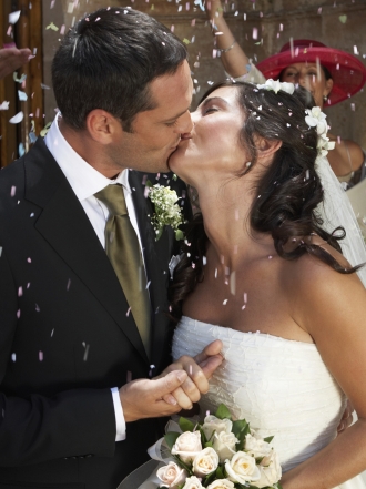 Protocolo de vestir y maquillaje para una boda
