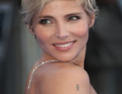 Look de Elsa Pataky, madre sin perder su esbelta figura