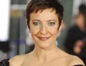 Look de Eva Hache: de cuello de cisne a escote de pico