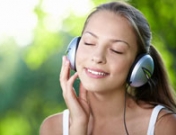 ¿Puede la música quitar el dolor de estómago?