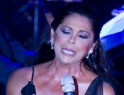 Isabel Pantoja cura sus disgustos con música