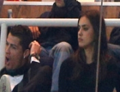 Cristiano Ronaldo se lleva a Irina Shayk al fútbol: su tarde más aburrida