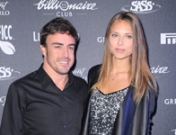 El museo de Fernando Alonso: su novia, Dasha Kapustina, su fan number one