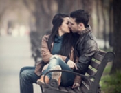 Historia de amor de contrarios: la atracción de los polos opuestos