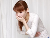 Dolor de estómago con náuseas: causas y tratamientos