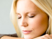 Agotada por la ansiedad: cómo evitar el cansancio por nervios