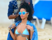 El look espantoso de Rihanna: una abuela en las playas de Barbados