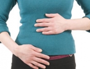 Dolor de estómago con inflamación: causas y remedios