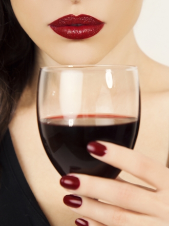 Dolor de estómago por beber alcohol