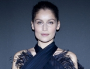 Look de Laetitia Casta: atrevidas transparencias