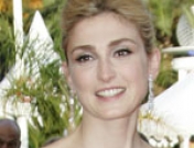 El look de Julie Gayet, la amante de Francois Hollande