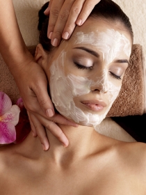Tratamiento facial con ácido bórico para acné y quemaduras