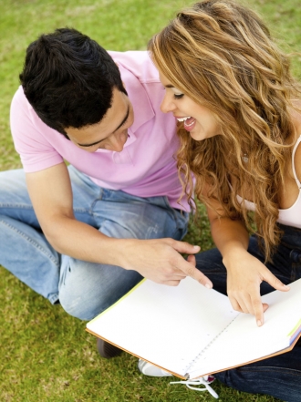 Historia de amor en el instituto: enamorarse entre libros y apuntes