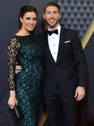 Pilar Rubio vive su primer derbi embarazada: Sergio Ramos, ante su gran dedicatoria