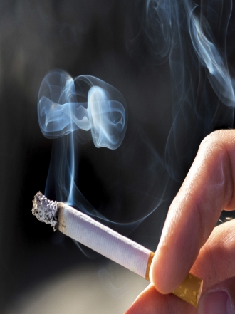 Fumar perjudica gravemente... la garganta