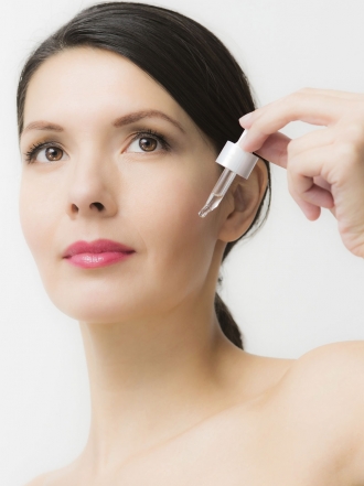 ¿Es el sérum un remedio eficaz contra el envejecimiento de la piel?