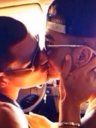 La polémica de Justin Bieber, ¿beso gay o parecido razonable?