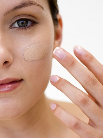 Falsos mitos sobre maquillaje: el corrector, siempre antes de la base