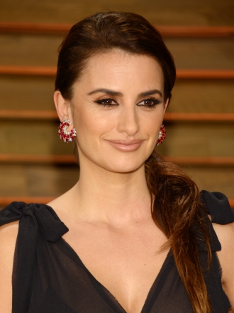 Los Oscars 2014 confuden a Penélope Cruz con Salma Hayek, ¿se parecen?