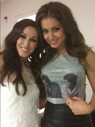 Malú recuerda en concierto a su tío Paco de Lucía con Carlos Santana y otros artistas