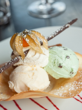 ¿Comer un helado puede causar dolor de garganta?