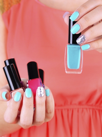 Cómo aplicar el zumo de limón para blanquear las uñas amarillas