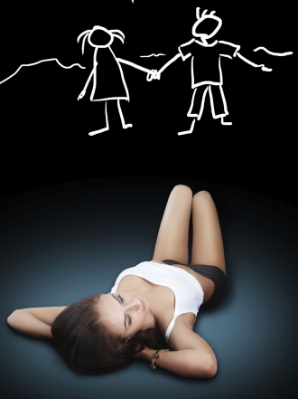 Mujeres y hombres encuentran el secreto de una pareja feliz: tragar, tragar y tragar