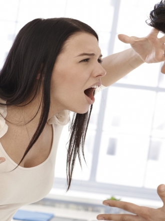 La relación entre el mal humor y el estrés