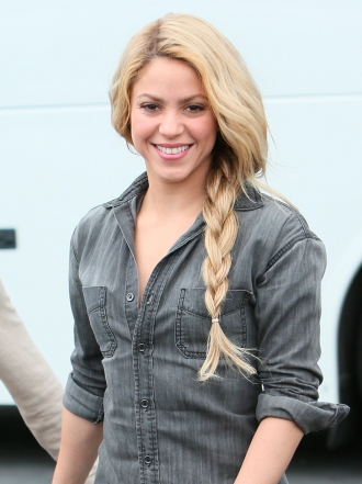 Las sensuales caderas de Shakira, al suelo: su caída rondando un spot publicitario