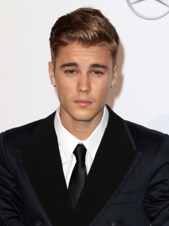 Fernando Alonso humilla a Justin Bieber y desata una guerra en Twitter