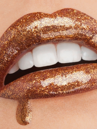 Cómo pintarse los labios de marrón: un maquillaje sexy de chocolate