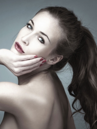 10 peinados 'guays' con solo una goma