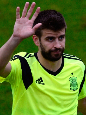 Piqué, más centrado en Shakira y su posible boda que en el Mundial