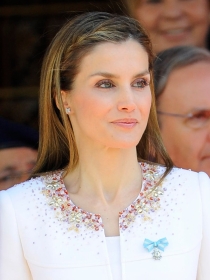 Letizia se rebela con su vestido en su primer día como Reina de España