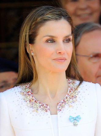 Letizia se rebela con su vestido en su primer día como Reina de España