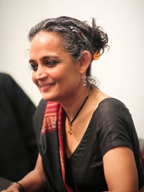 Arundhati Roy: la escritura al servicio de la paz