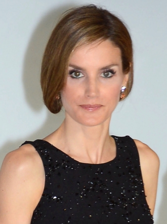 La Reina Letizia: tensa, estirada y vestida de Nochevieja