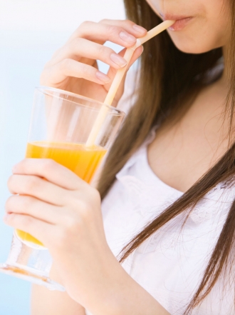 6 bebidas que alivian el dolor de garganta