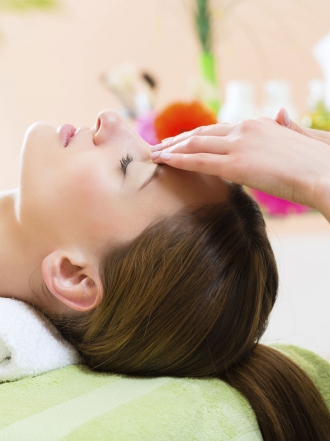 Aliviar el estrés con el reiki: el poder sanatorio de las manos