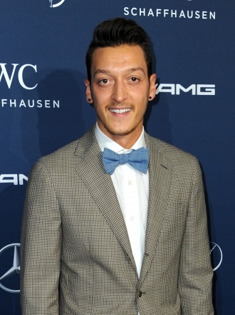 La mujer de Hulk VS la novia de Özil: el Brasil Alemania más caliente