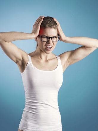 Dolores de cabeza asociados a una vasculitis: qué es y cuáles son sus causas