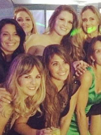 Antonella Roccuzzo, novia de Leo Messi, de fiesta con el resto de esposas de Argentina