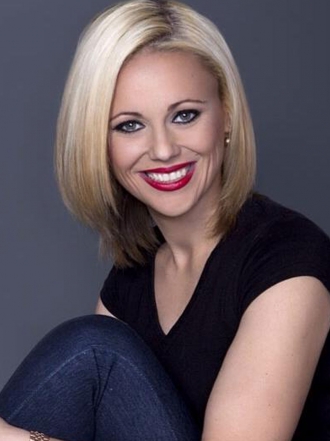 Beth Whaanga: el coraje bajo el vestido rojo