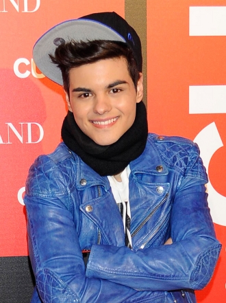 ¿Es Abraham Mateo gay?