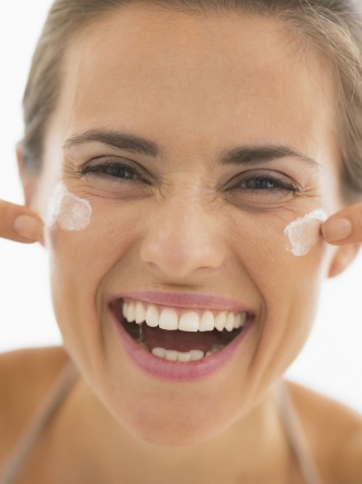 Nutrición facial profunda para una piel hidratada y perfecta