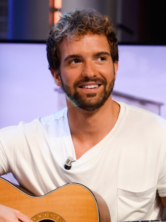 Pablo Alborán, la gran amenaza de Enrique Iglesias en los Grammy Latinos