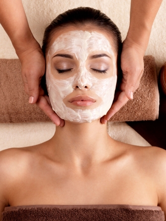 Tratamiento facial antiedad: borra las arrugas al instante