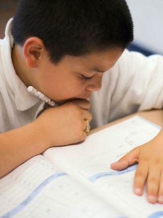 Frases divertidas en respuestas de exámenes y libros